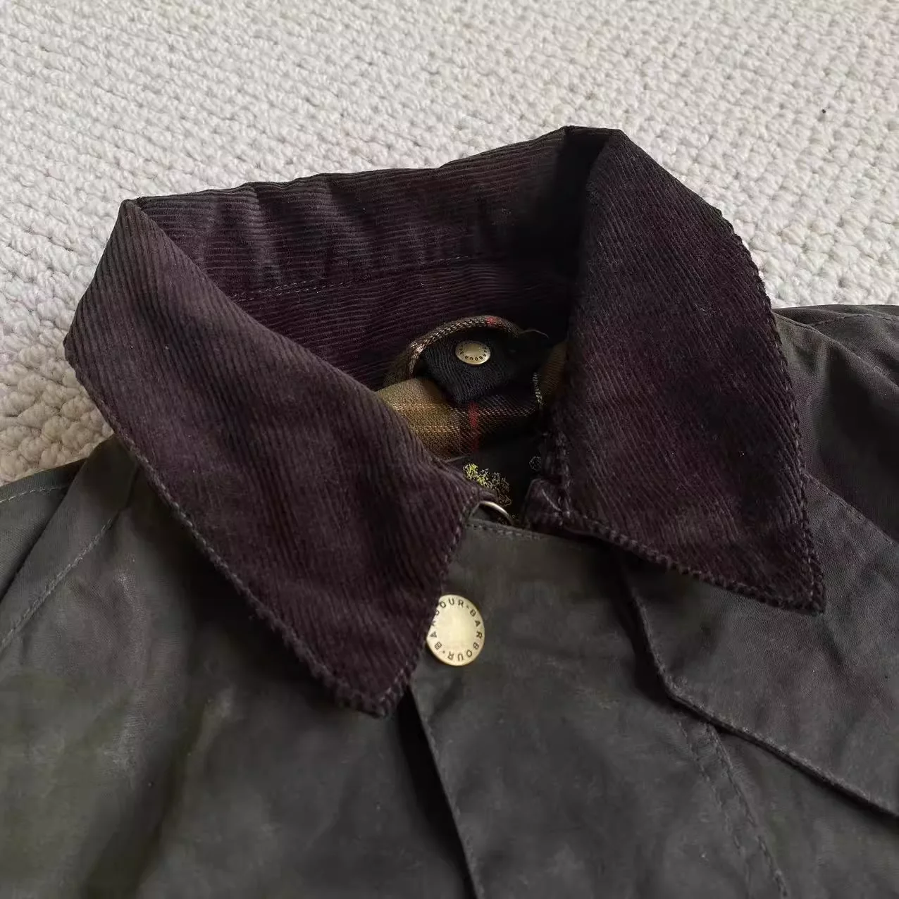 Barbour Американский ретро-восковой плащ средней длины с лацканами