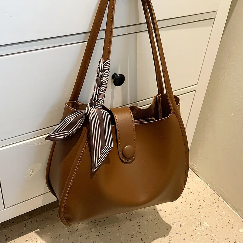 

Large-capacity Underarm Bag Women's Bag 2022 High-quality New Summer Shoulder Bag Texture Portable Class Commuter Tote Bag