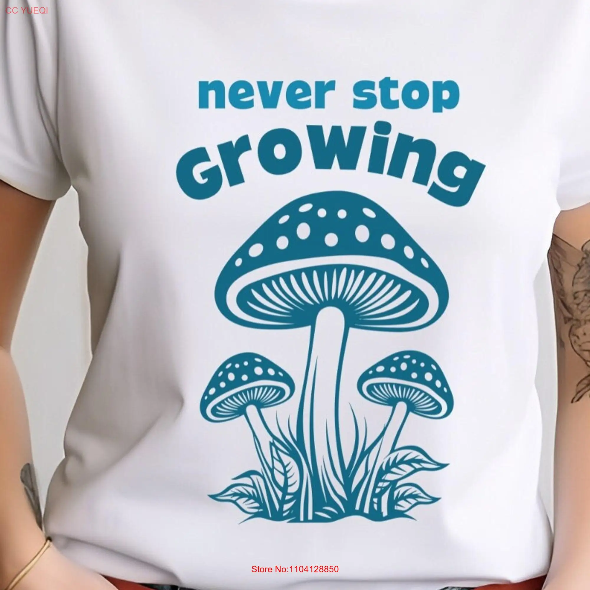 Футболка с надписью Never Stop Growing