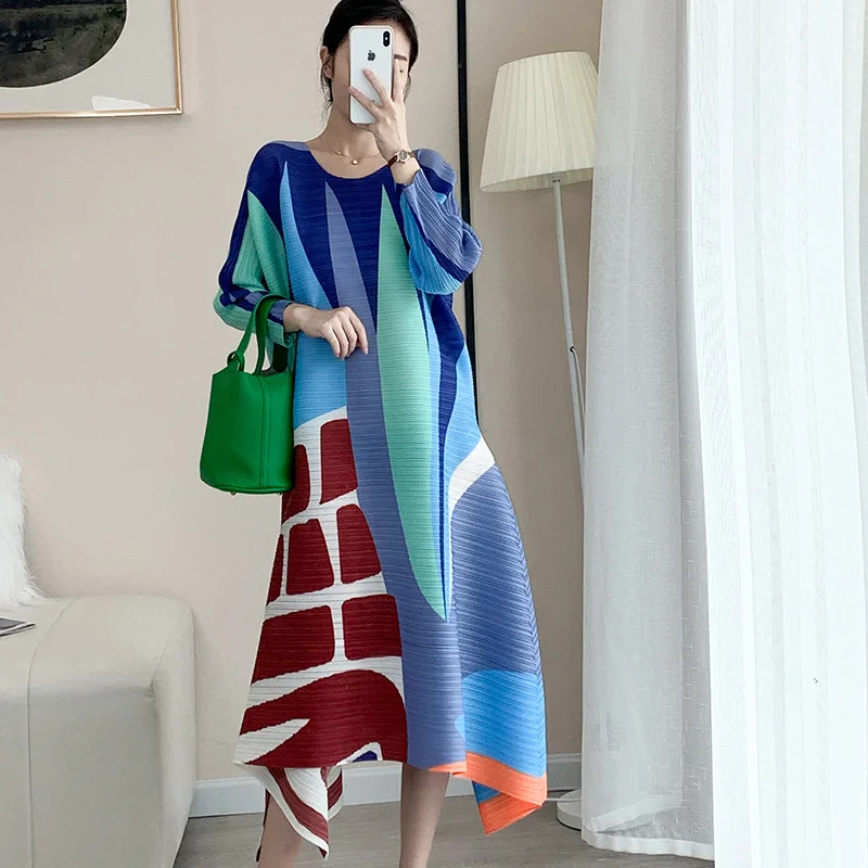 YUDX Miyake Women Pleated Dress Oil Painting Print Long-sleeved Round Neck French Casual Style Women's 2023 Summer Fashion Dress