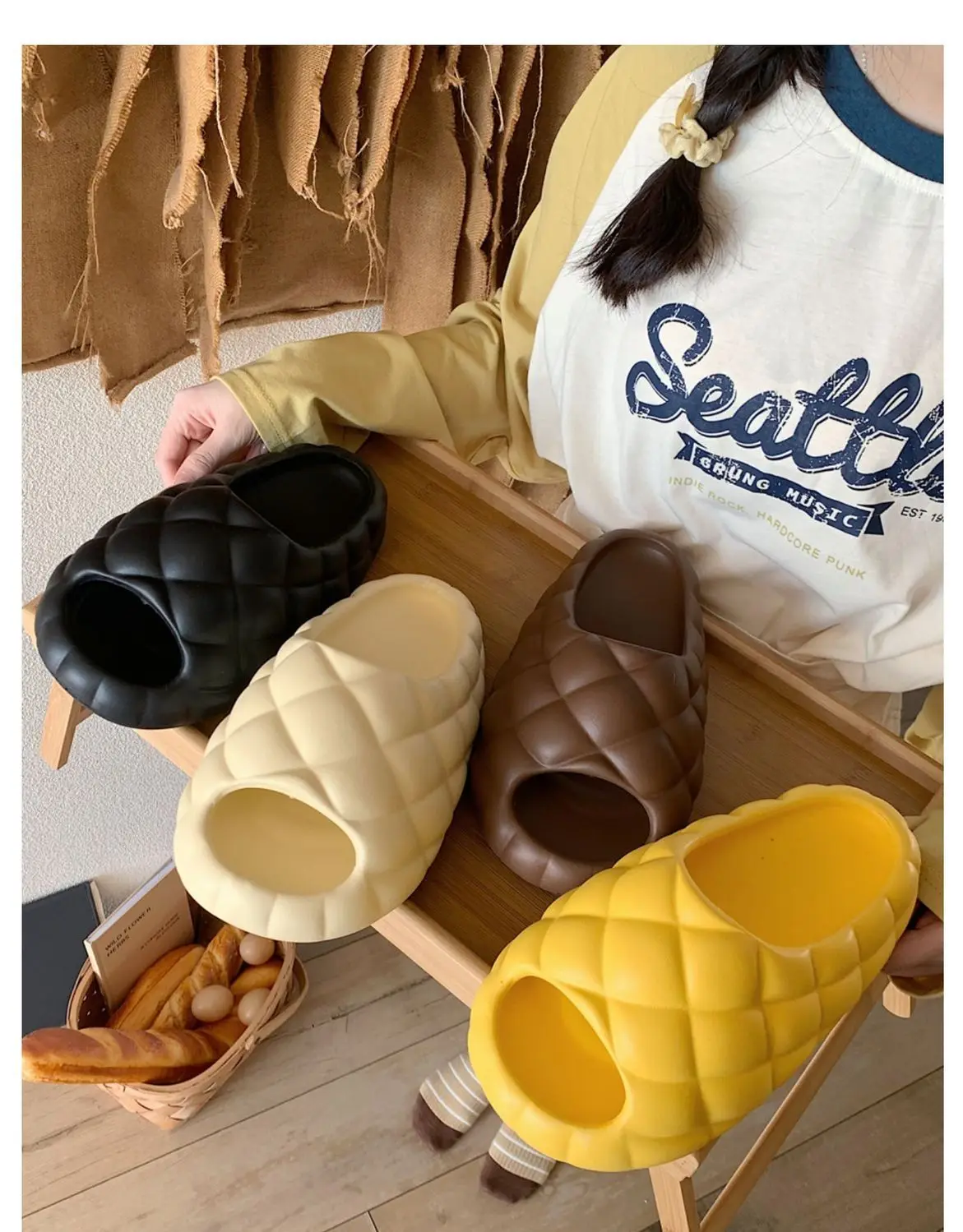 Kawaii Fat Bread Slippers Unisex Funny Indoor Shoes With Eyes Women's Summer Beach Slides EVA Slippers Woman Light Home Shoes