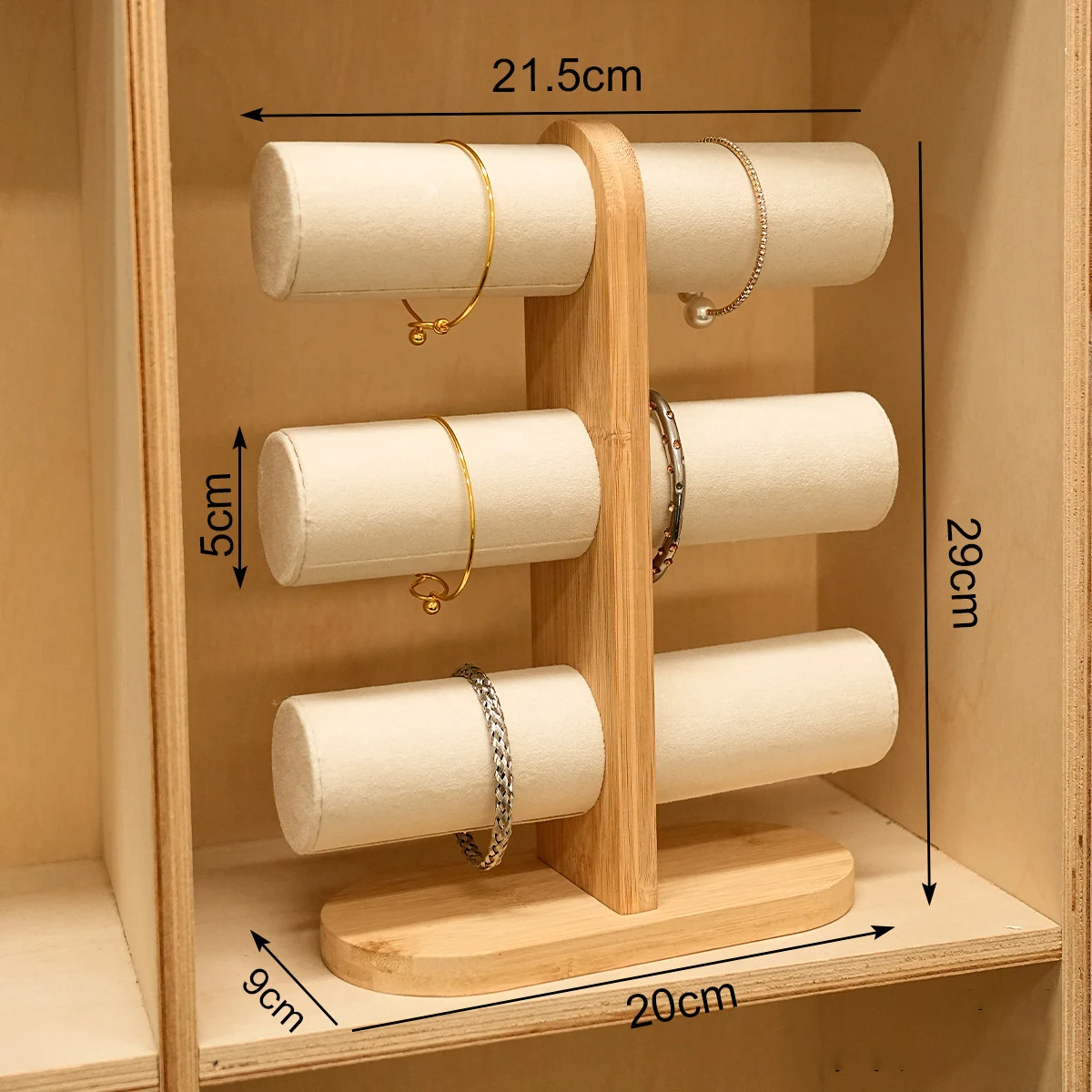 

Деревянная подставка для украшений