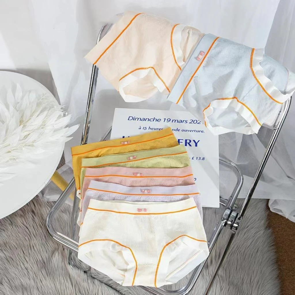 

Comfortable Seamless Underwear Cotton Crotch Skin Breathable Girl's Briefs