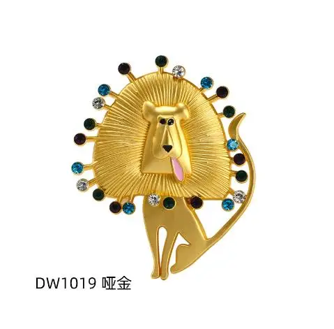 Золотая брошь «Лев»