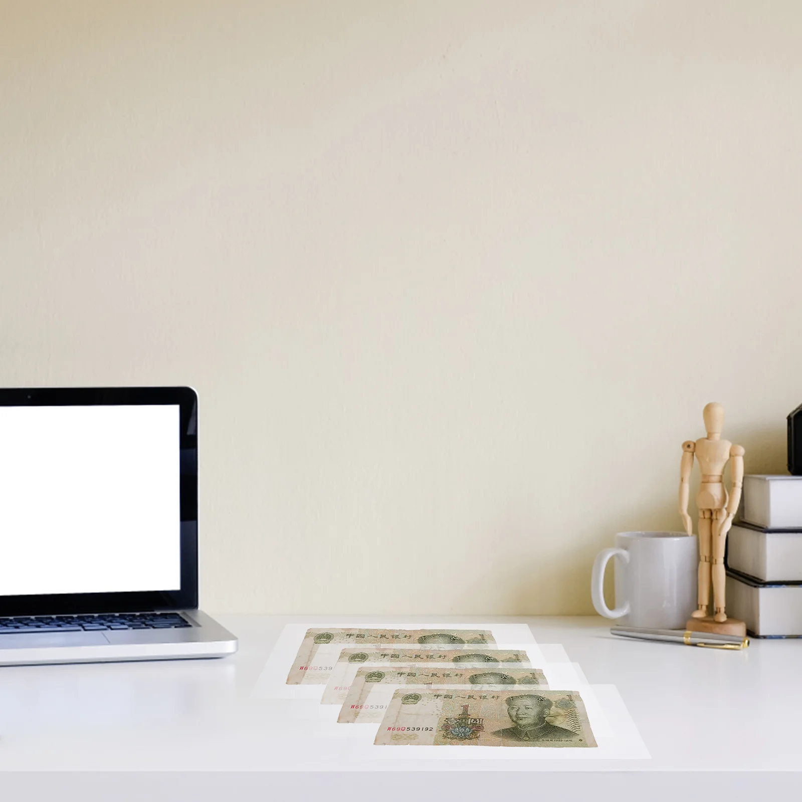 Рисунок 3 - Прозрачный защитный футляр для банкнот