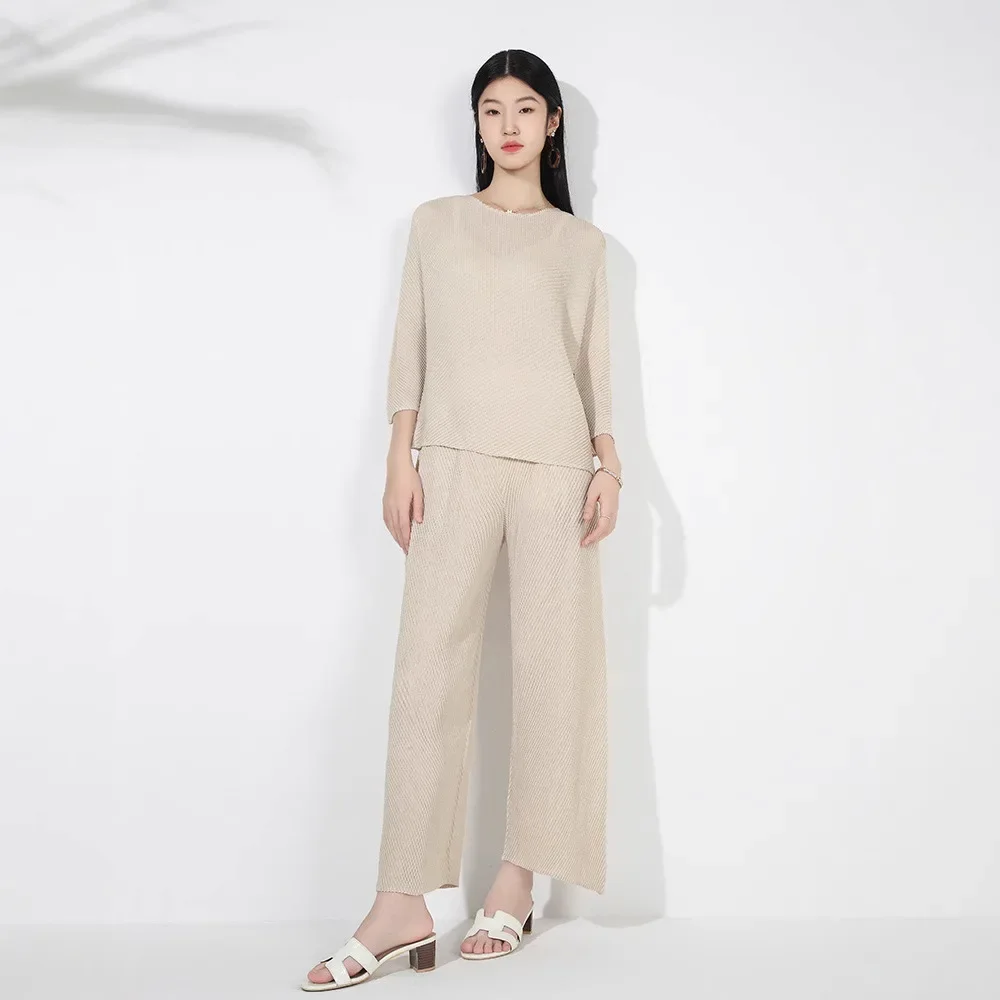 Модный плиссированный повседневный костюм для женщин 2024 осенний новый пуловер с
