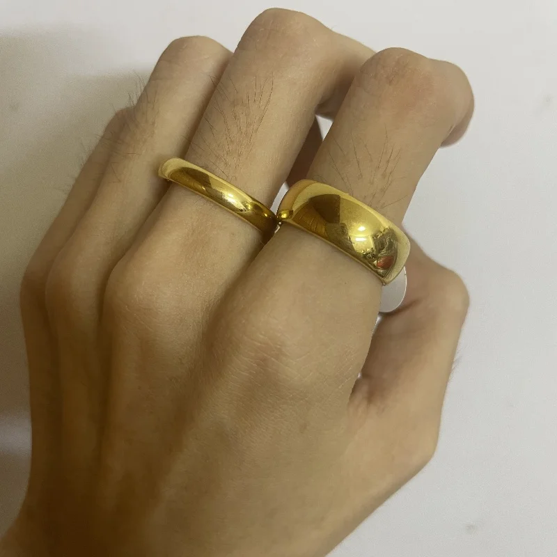 Стильное простое и гладкое кольцо из вольфрамовой стали с золотым покрытием 18