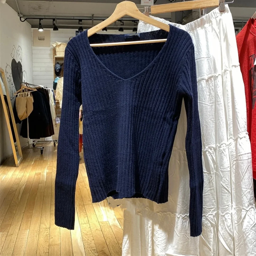 BM Темно-синий вязаный топ с v-образным вырезом в полоску и длинными рукавами