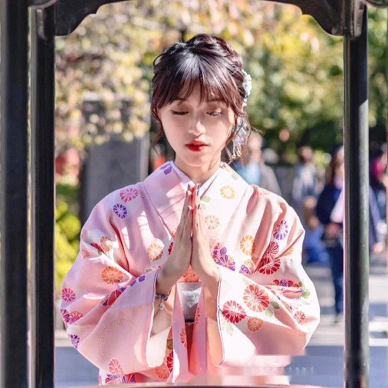 Кимоно для девочек женское фото платье торжественное традиционное