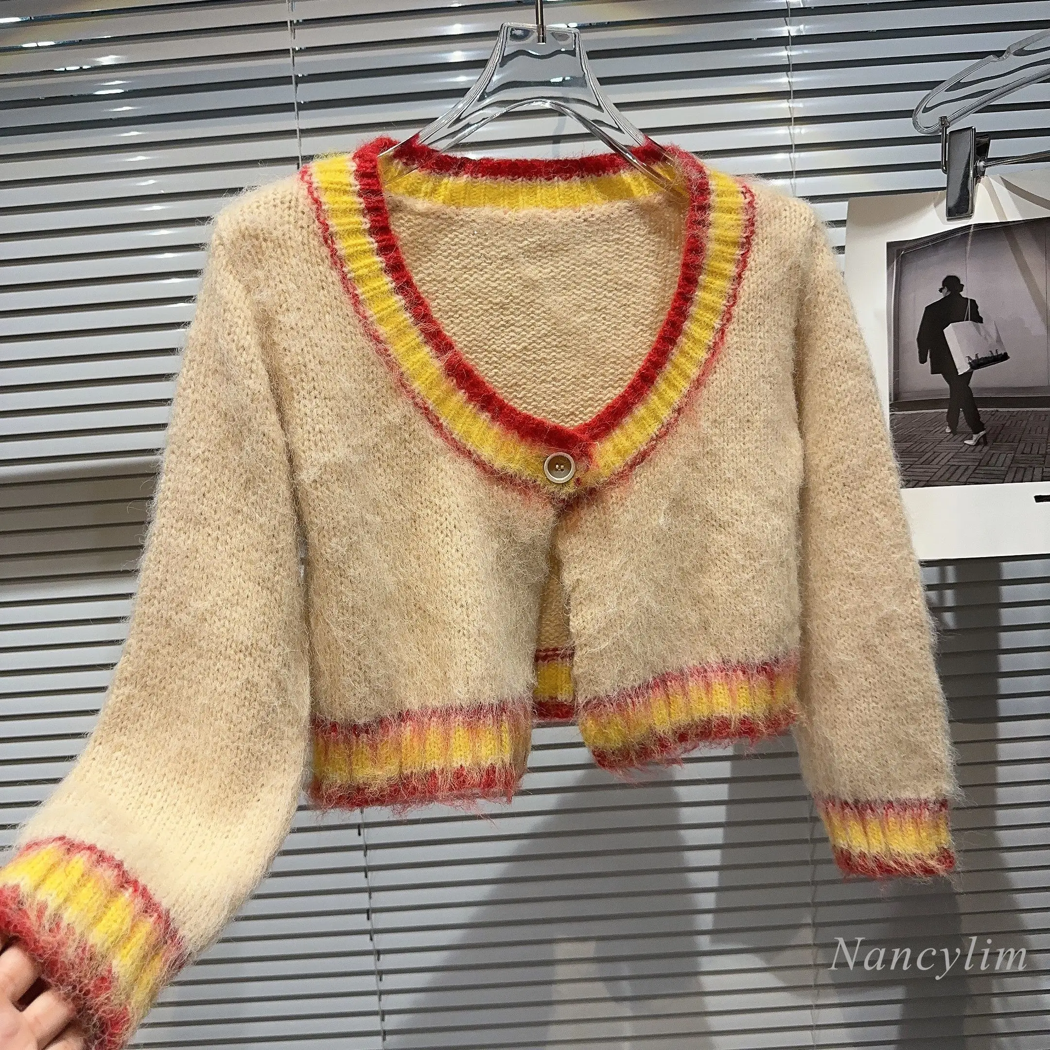 

2023 Autumn New Contrast Color Neckline Plush Mohair Loose Knitted Sweater Cardigan for Women Short Cardigans Coats