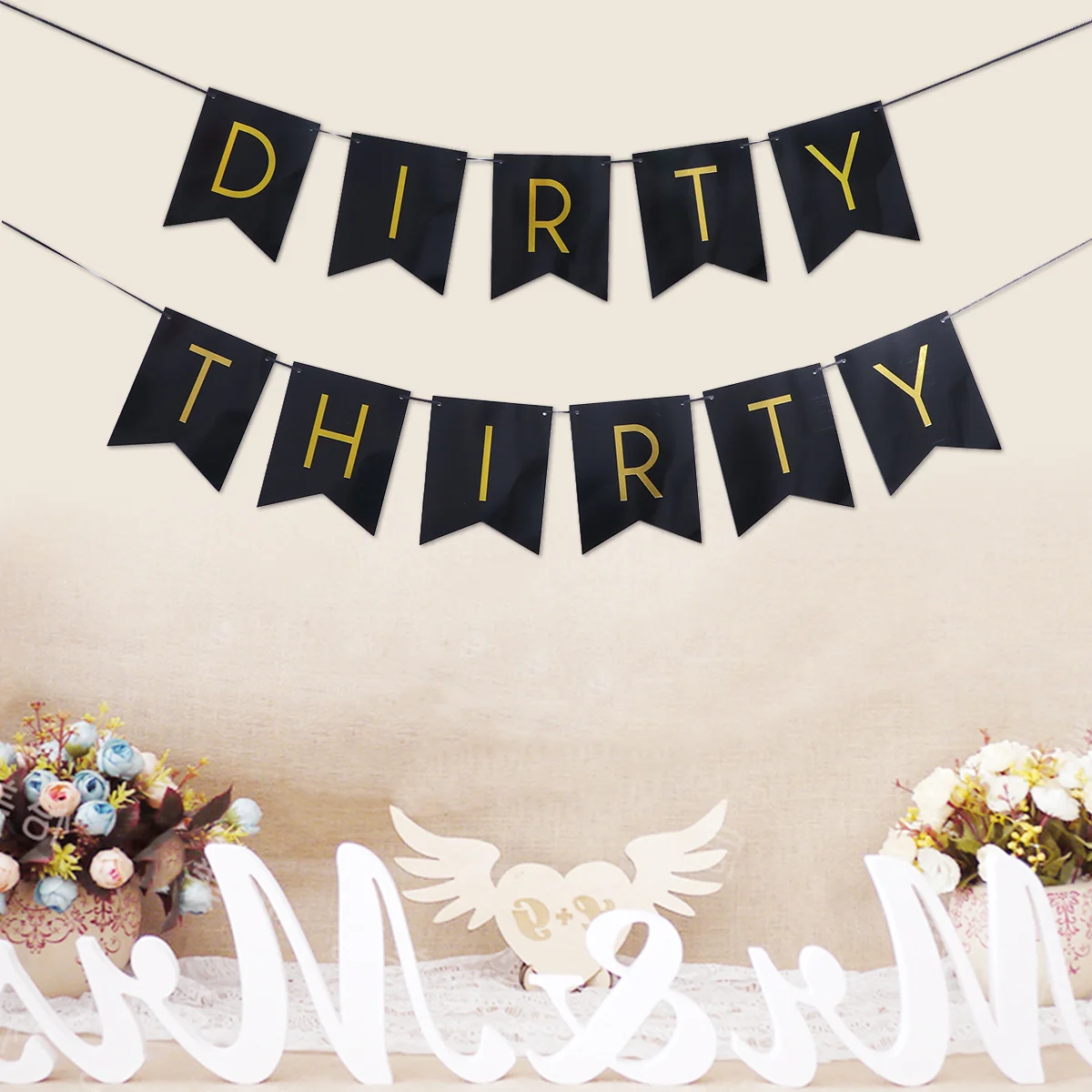 

Birthday Pull Flag Party Decorations Dirty Thirty Letter Tail Pull Flag Paper Banner (Black)