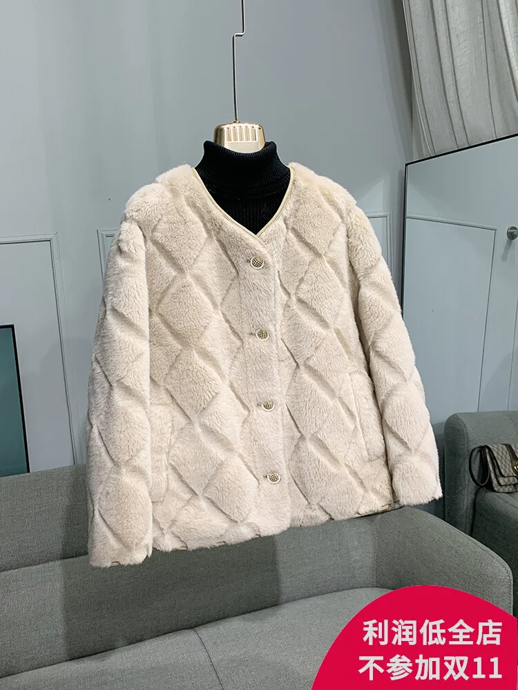 

Real wool sheep shearling lamb fur grass coat short young fashion big diamond grid 2022 autumn winter new Korean version