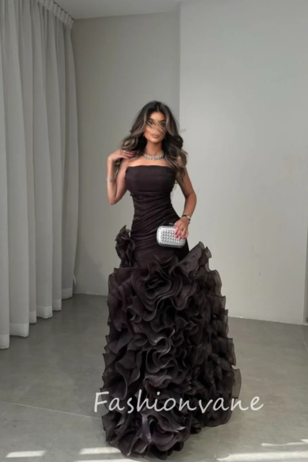 Фото Fashionvane 2024 Customized A-Line Strapless Sleeveless Tulle Tiered Train Floor Length Formal Prom Dress Luxury Evening Dress №1