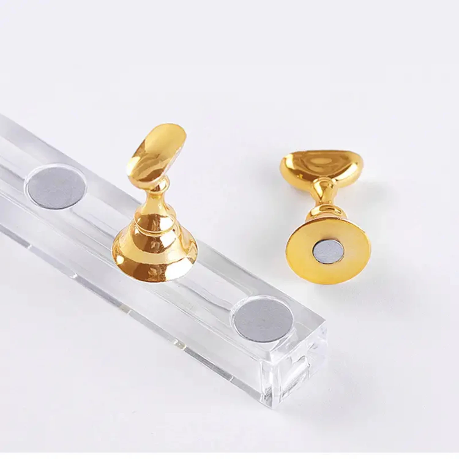 Серебряная магнитная подставка для дизайна ногтей простого и удобного