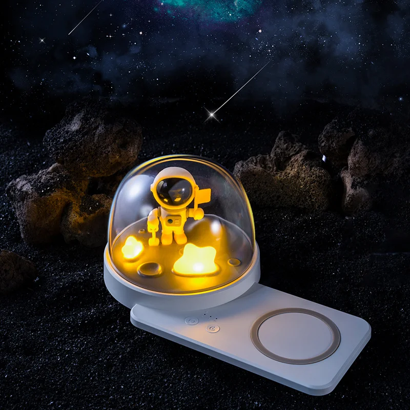 

Led Astronaut Colorful Night Light | USB Wireless Charging Bluetooth Speaker