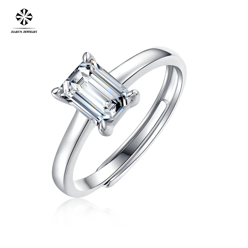 

Женское кольцо из серебра 100% пробы, с квадратным бриллиантом