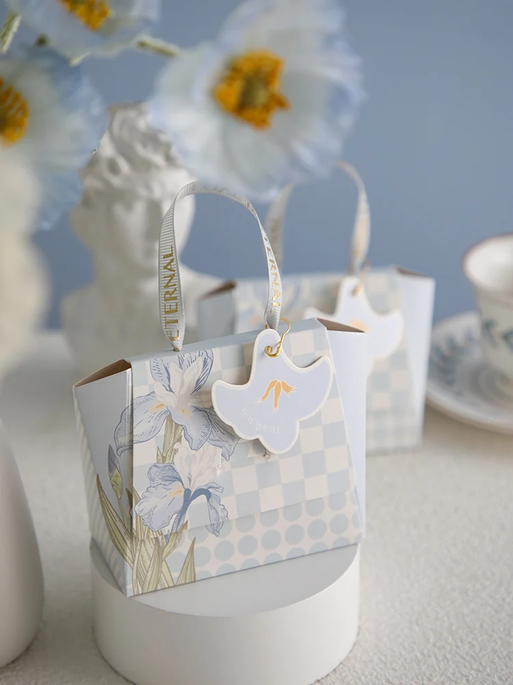 

Новинка 2023, Свадебный спутник, подарок, креативная Свадебная коробка для конфет Ins, Нежная Свадебная небольшая подарочная коробка в стиле знаменитостей, упаковочная коробка для конфет