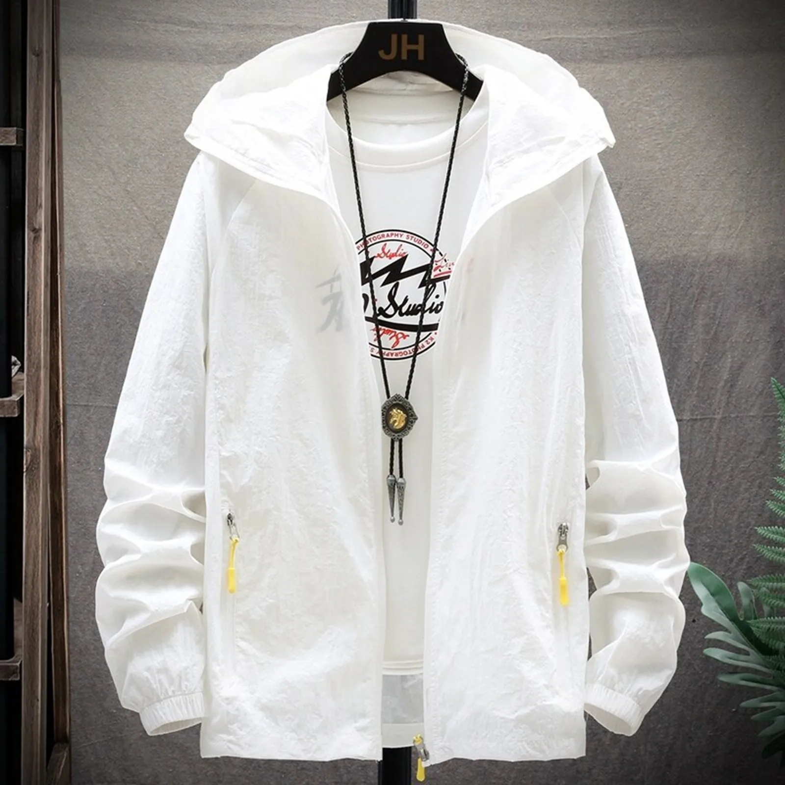 Мужская зимняя куртка с капюшоном цвет в ассортименте