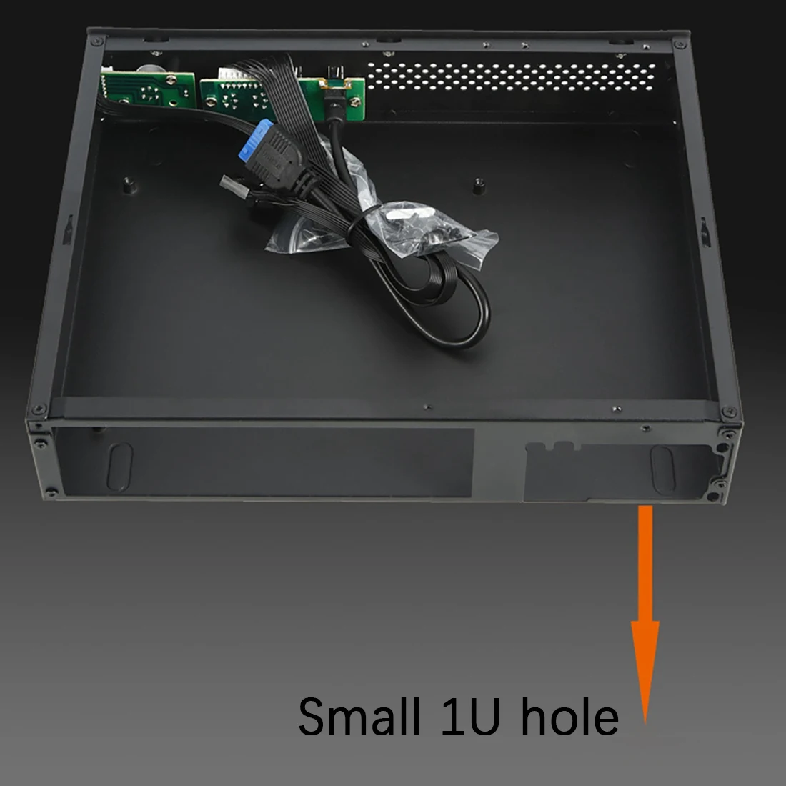 Чехол для настольного компьютера SKTC A11 HTPC Mini 3L может стоять или лежать