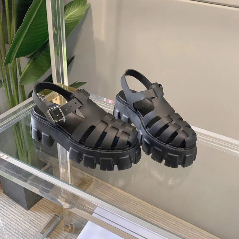 

Women's Sandals Hollow Out Platform Ladies Shoes for Women Buckle Strap Fashion Designer Female Sandals Woman Large Size 35~43