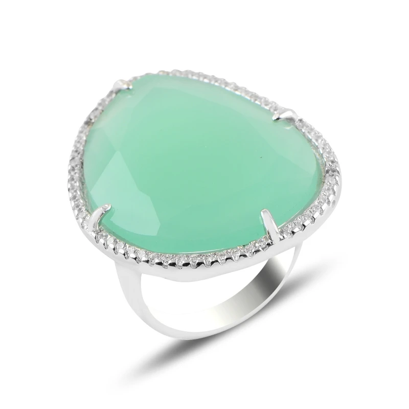 

Серебряное кольцо с фианитом