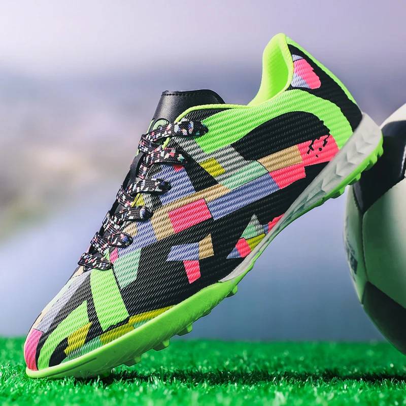 New Men Soccer Shoes Training Professional Breathable Football Boots Cleats Grass Sport Unisex Sneakers Indoor Futsal