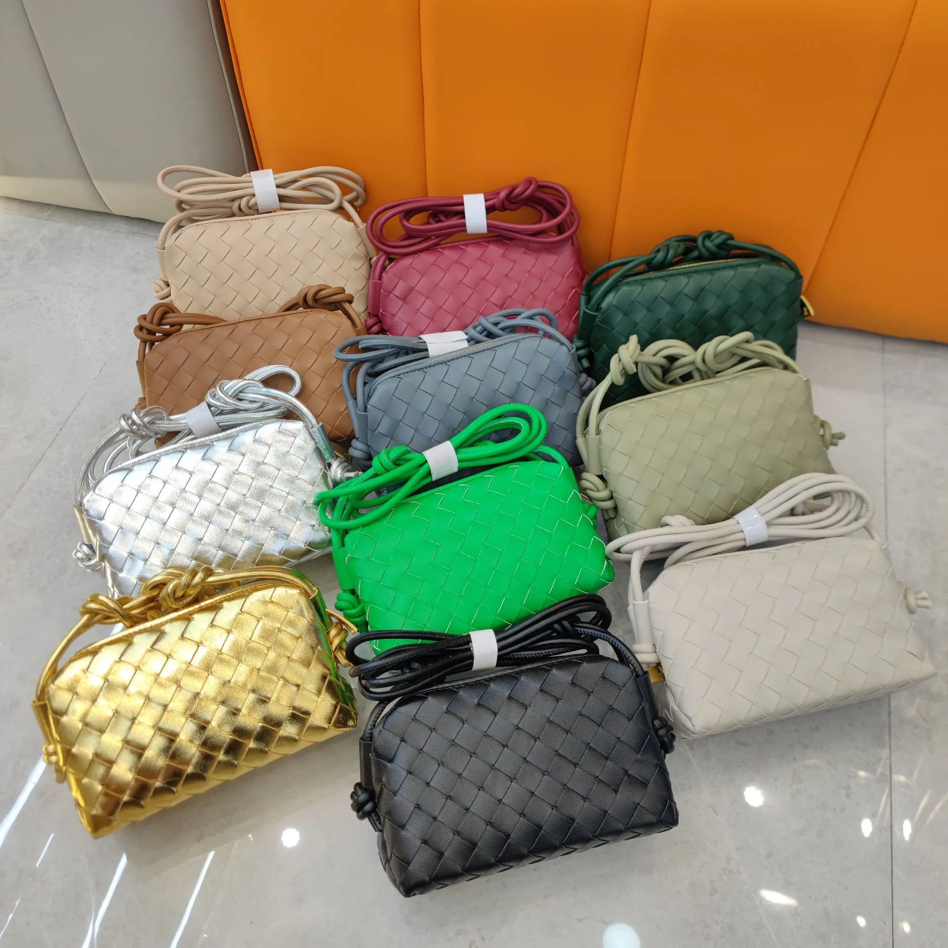  2023 New Woven Small Square Bag Genuine Leather Shoulder Weave Bag Fashion Luxury Brand Design Minimalist Messenger Pillow Bag images - 6