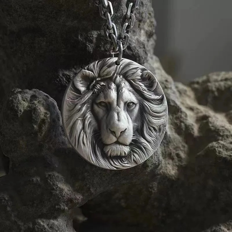 

Lion necklace Europe and the United States cross-border new three-dimensional lion head pendant retro personality pendant manufa