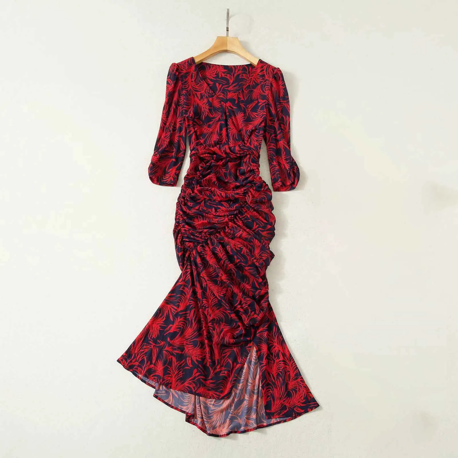 

New gauze printed waist slimming dress covering buttocks