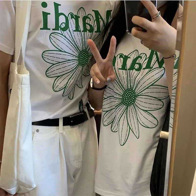 

Golf Maldi Korean Niche Classic Minimalism Korean Daisy Sunflower Letter Print Harajuku Lazy Short Sleeve T-shirt