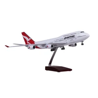1150 scale 47cm qantas airways boeing 747 diecast model airplane resin aircraft toy plane with light and wheels collection toy