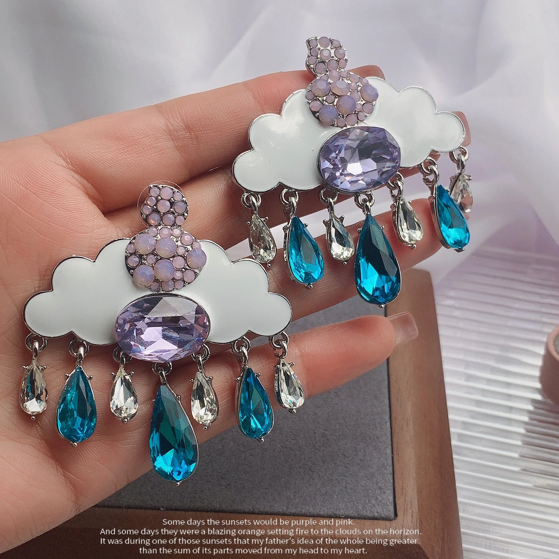 

Серьги в стиле ретро с французским светом, роскошные темпераментные серьги