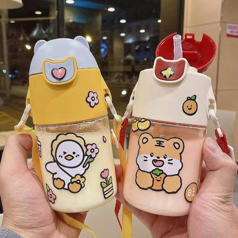 

D2 Children's Water Bottle Child Baby Cups Kids Trainer Baby Water Bottle Feeding Sippy Cup With Lid And Straw Cute Water Jug