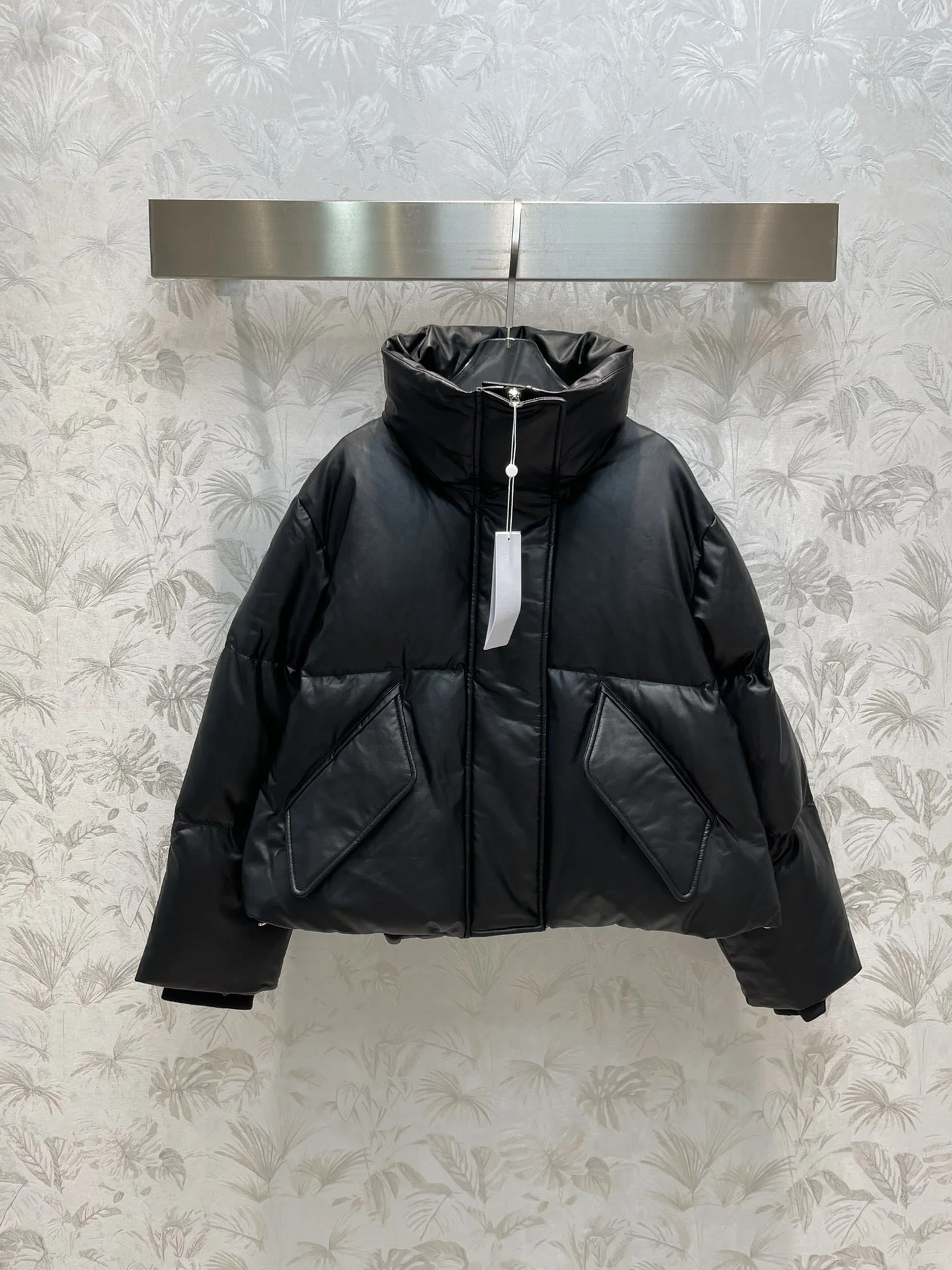 

Новинка 2023ранней осени кожаный короткий пуховик объемная полная куртка