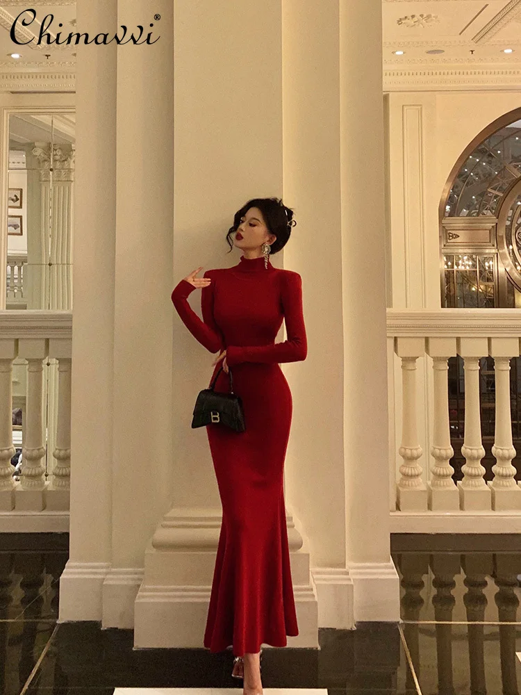 Французское элегантное красное трикотажное длинное платье с воротником-стойкой