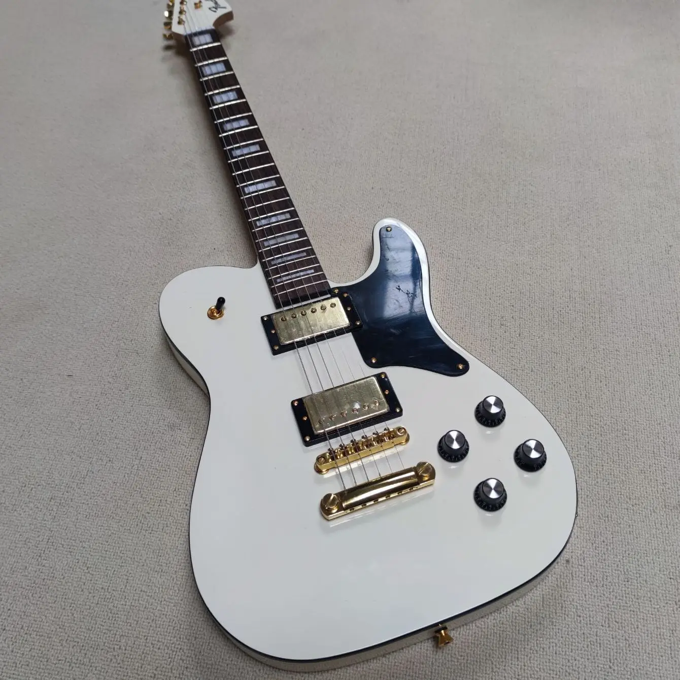 

New Arrival High Quality Custom Electric Guitar 6 String Solid Mahogany Body