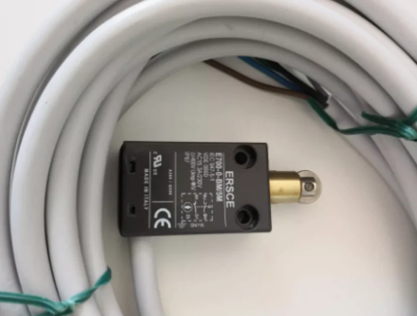 Новый оригинальный линейный переключатель E700BM5M