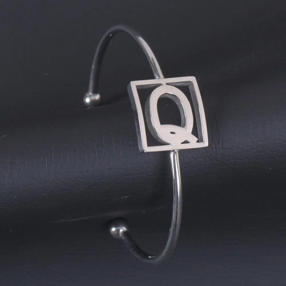 

New Arrive Stainless Steel Q Letter Silver Color Name Cuff Bangle