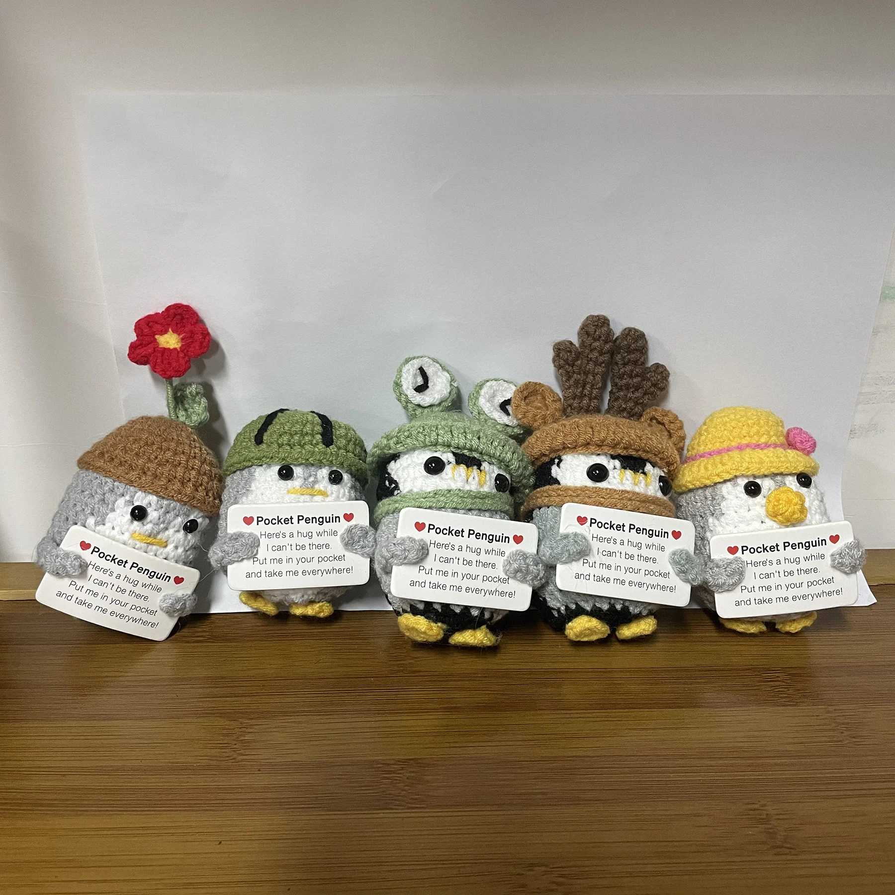 Забавная вязаная рождественская шапка ручной работы кукла-пингвин с карточкой