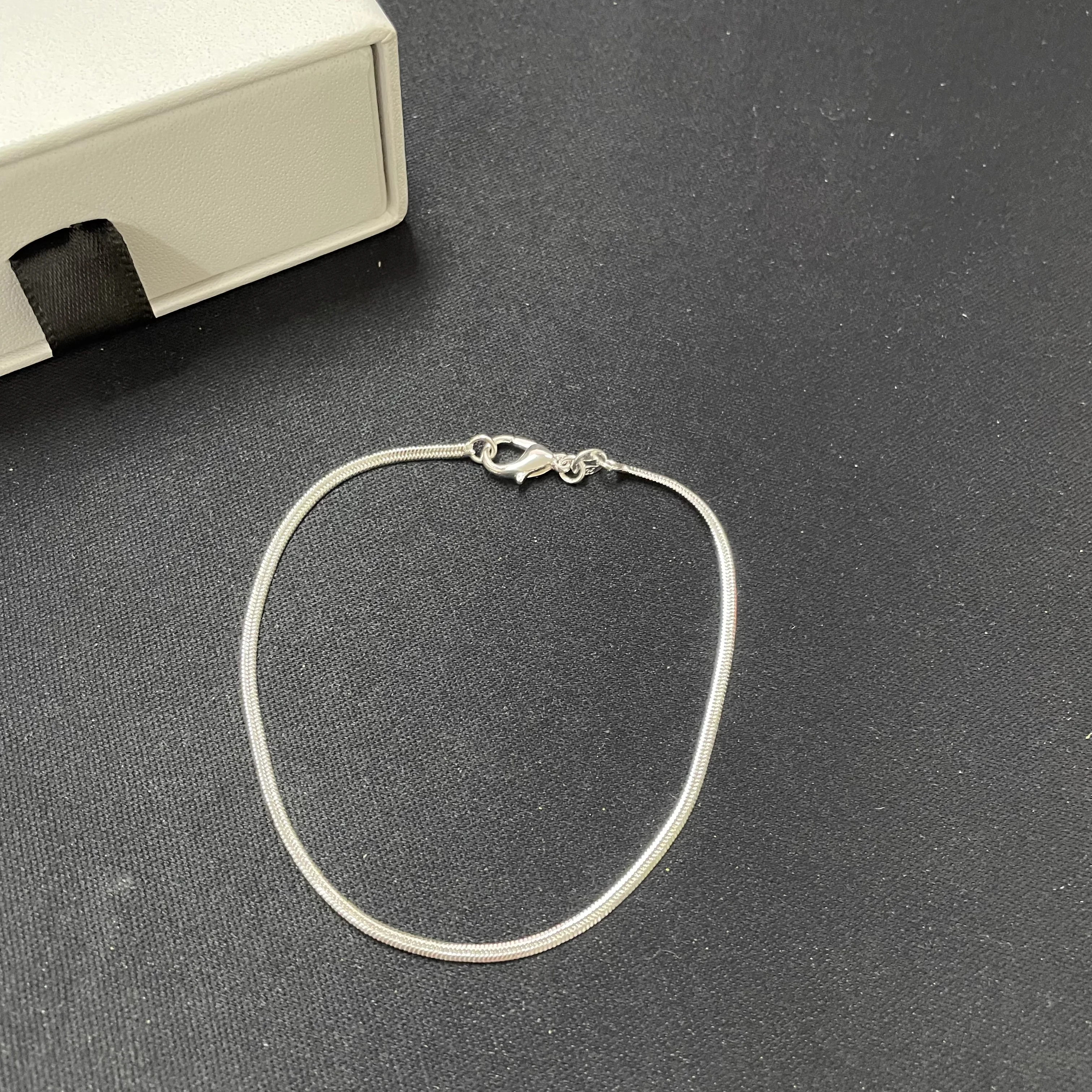 Браслет женский и мужской из серебра 925 пробы 2 мм 20 см