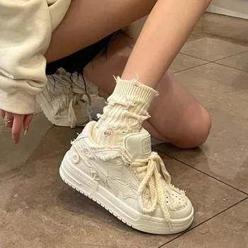 Women Shoes Retro Fashion Y2k Star Skateboard Shoes Street White Quality Leather Sneakers Couple Outdoor Sports Casual Shoes 1