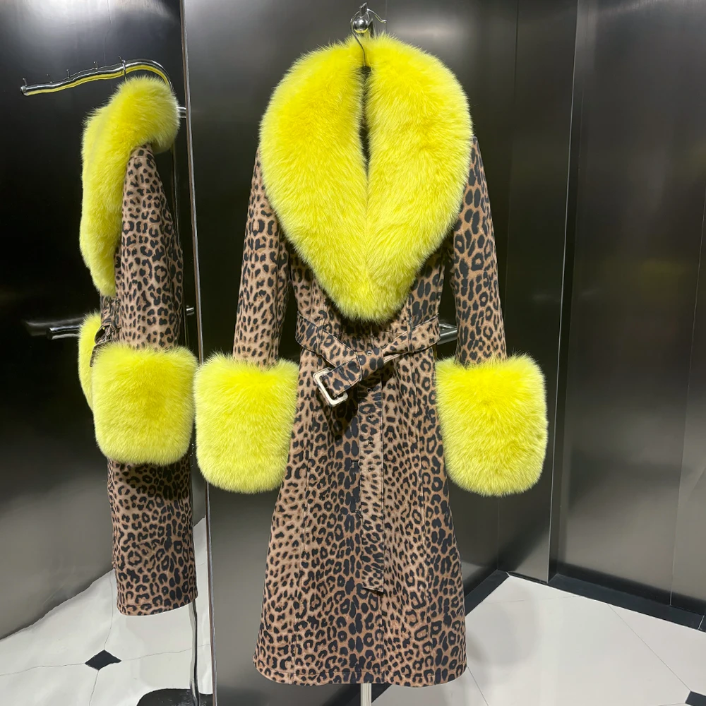 Женская кожаная куртка с леопардовым принтом |