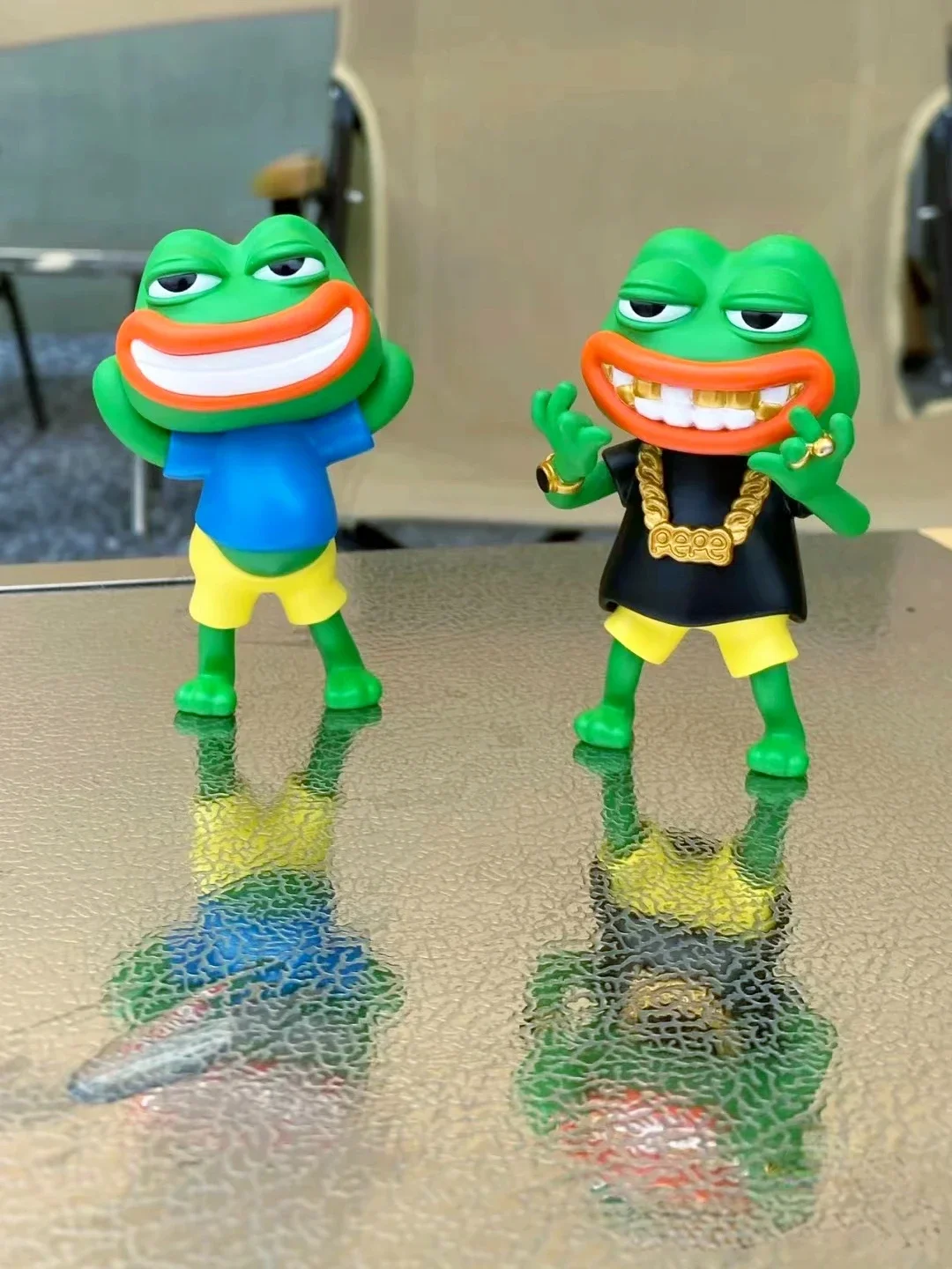 Фото PEPE The Frog Money Player Series глухая коробка фигурки, игрушки, игры, богатые лягушки, модная фигурка, декоративная модель №3