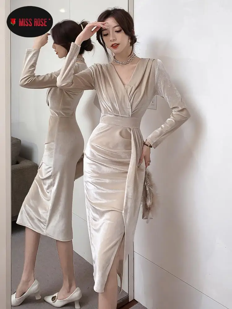 Флисовое бархатное зимнее платье с французским разрезом женское приталенное