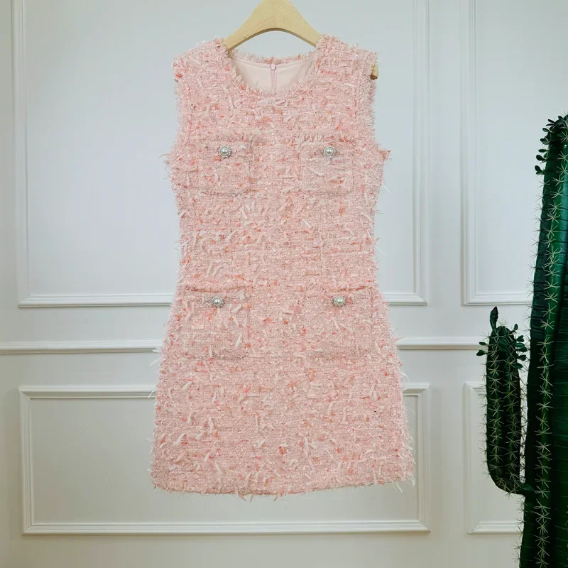 Французское милое маленькое ароматное розовое платье без рукавов с кисточками