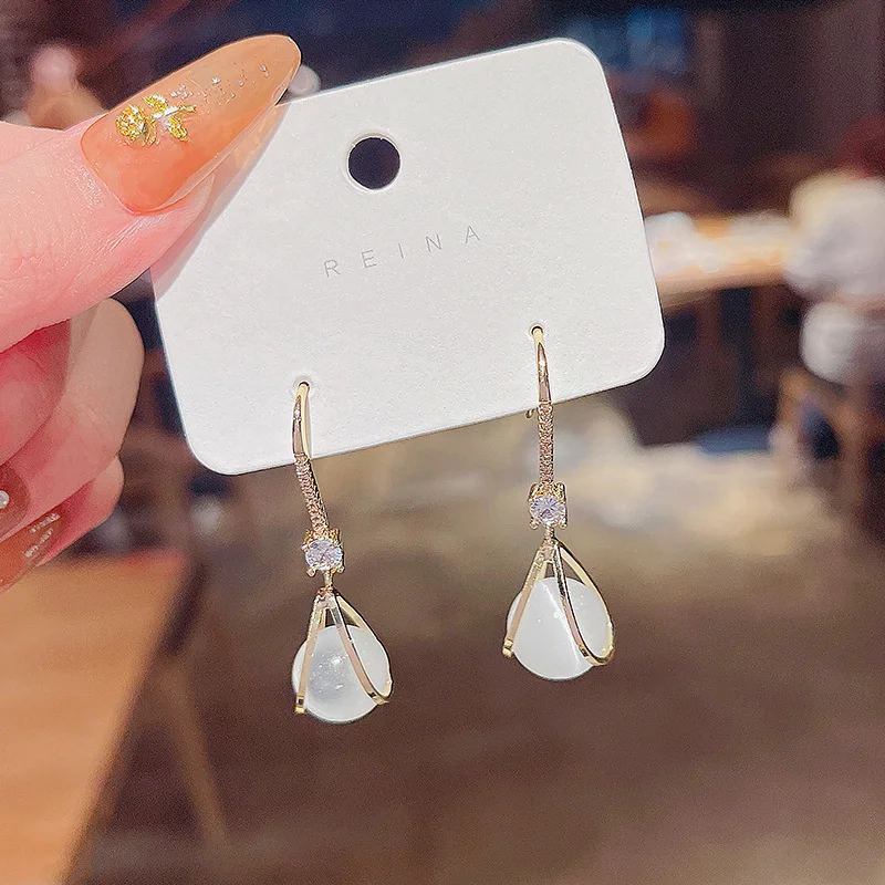 

2021 new geometric cat's eye stone long earhook Earrings