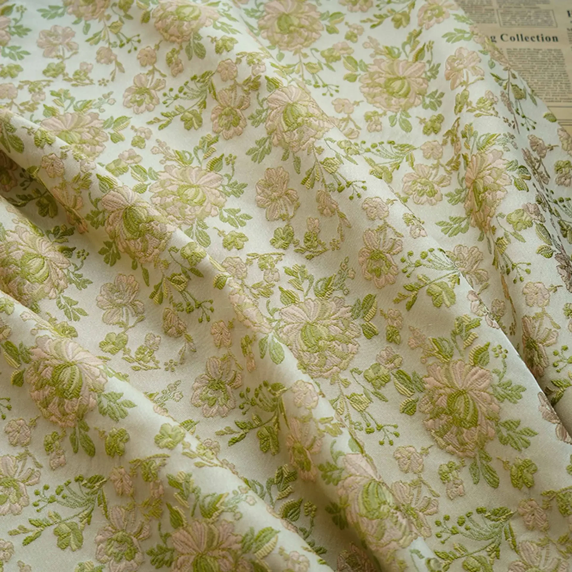 Рельефная жаккардовая ткань в сельском стиле с цветочным принтом женское платье