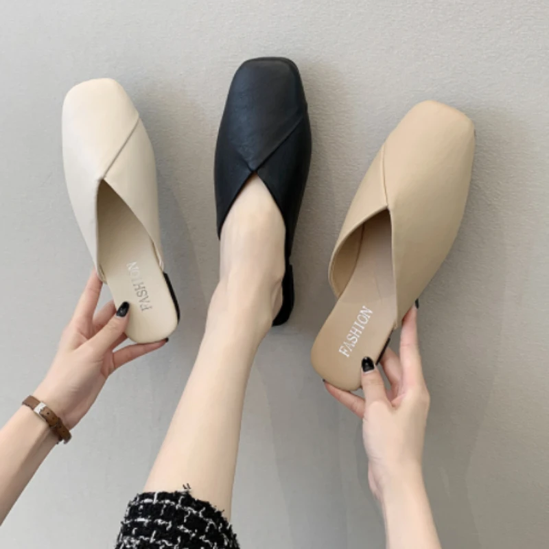 

Мюли женские летние с квадратным закрытым носком, элегантные туфли на плоской подошве, повседневная кожаная обувь, шлепанцы, цвет черный/бе...