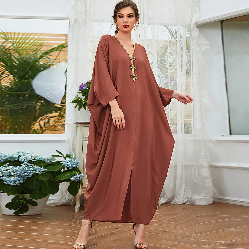 

Neckline Gold Sewing Diamond Loose Bat Shirt Middle East Dress Long Skirt Kaftan Cape