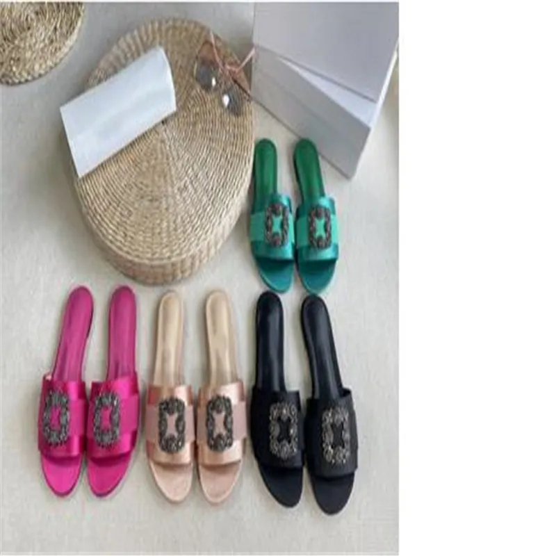 2023 Summer Rhinestone Flat Shoes Comfortable and Fashion Versatile Women's Slippers